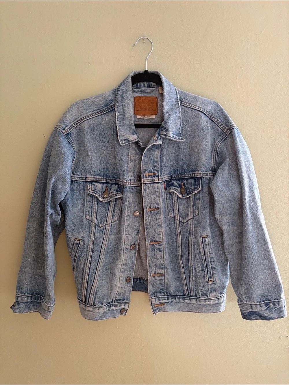 Levi’s Vintage Blue Denim Trucker Jacket - Classic Jean Jacket - Picture 1 of 15